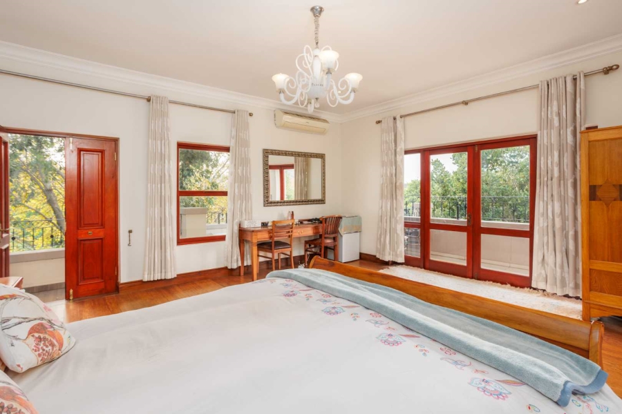 5 Bedroom Property for Sale in Val De Vie Estate Western Cape